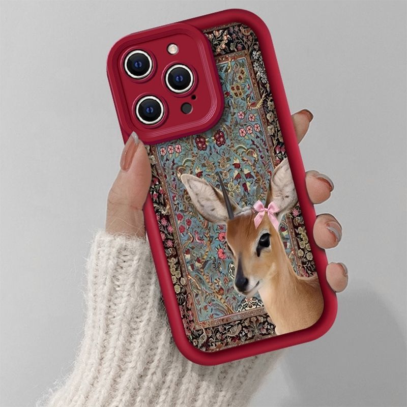 ワインレッドのタペストリー柄鹿プリントケース iPhone  - Phone Cases Red Deer のレビューと価格