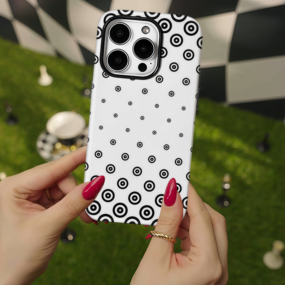 黒白ターゲットドット柄iPhoneケース iPhone 17 - Phone Cases Target のレビューと価格